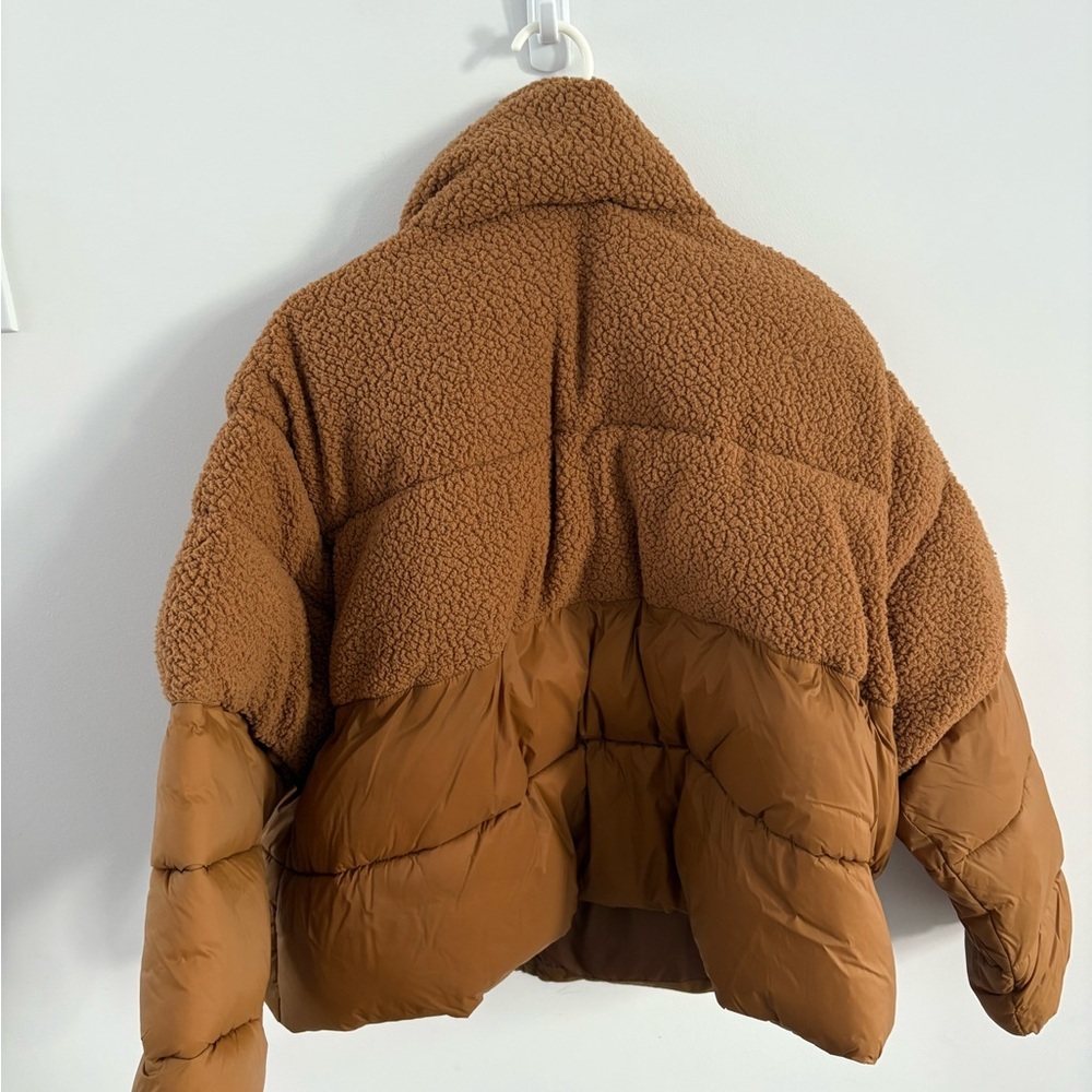 Old Navy Puffer Jacket - Picture 4 of 5